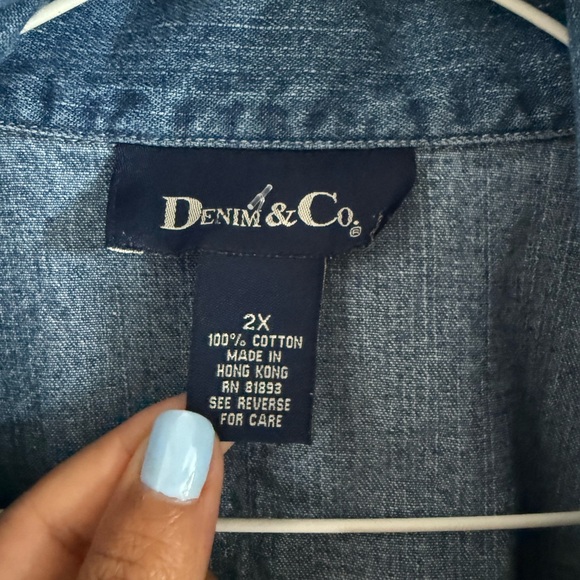 Women's Denim Shirt - Picture 4 of 6